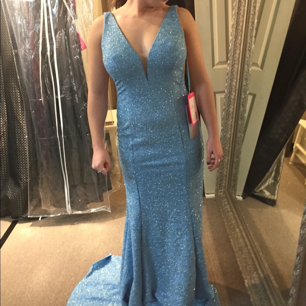 ✨SPARKLY BLUE PROM DRESS✨